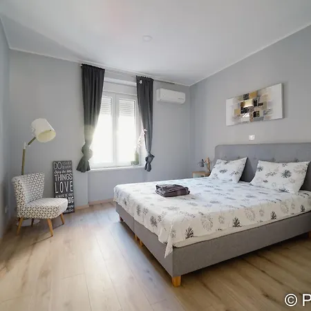 Lägenhet Piazza Foro With Free Parking *