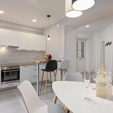 Piazza Foro With Free Parking Lägenhet