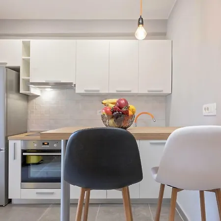 Piazza Foro With Free Parking Апартаменты *